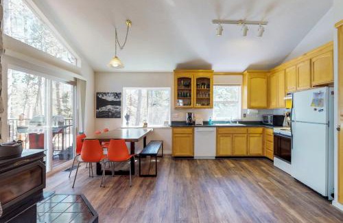 Serene Lakes House | Captain's Cabin
