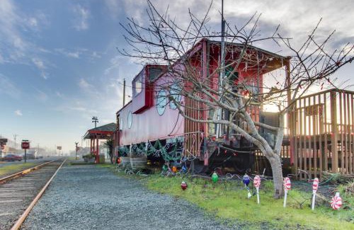 Rockaway Beach House | Captain's Cottage