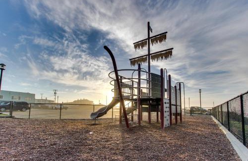 Rockaway Beach House | Captain's Cottage