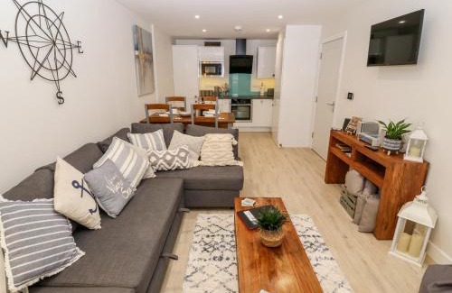 Benllech Apartment | Captain's Quarters - Apartment 2