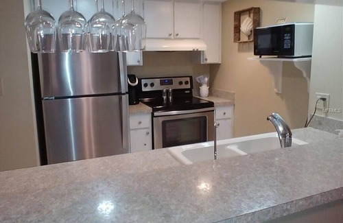 Burnt Store Marina Condo | Captain's Quarters- Burnt Store Marina- bring your power or sail boats!