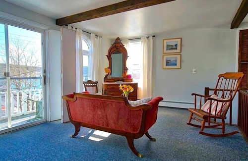 Boothbay Harbor Bed & Breakfast | Captain Sawyer's Bed & Breakfast