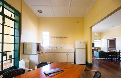 Nedlands Hotel | Captain Stirling Hotel