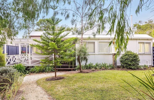 Quindalup House | Captains Cottage - Exclusive Escapes