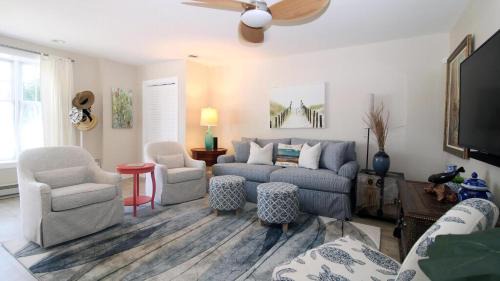 Village Green House | Captains Quarters