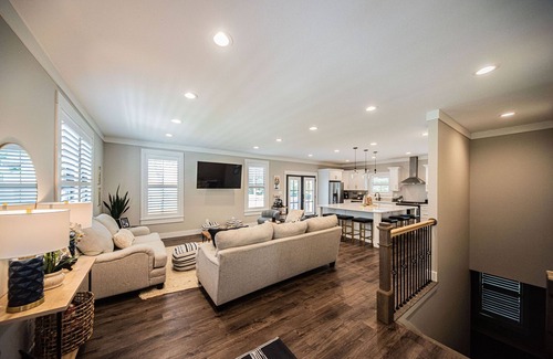 Gilbertsville House | Captains Quarters- located within walking distance to local marina