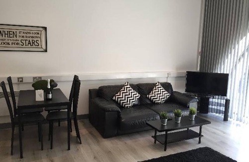 Castle Apartment | Captivating 1-bed Apartment in Swansea