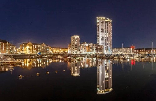 Castle Apartment | Captivating 1-bed Apartment in Swansea