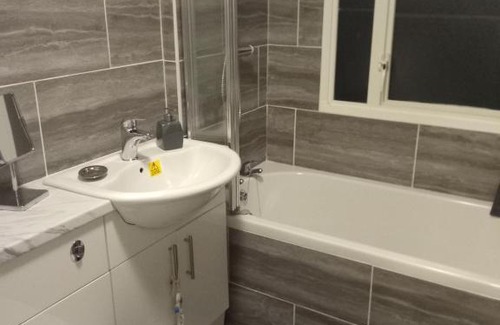 Newquay Ski Chalet | Captivating 1-Bed Chalet in Newquay
