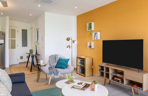Casco Viejo Apartment | Captivating 1BR With Balcony in Panama