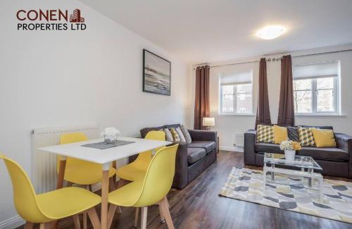 West Thurrock Apartment | Captivating 2-Bed Apartment in Grays