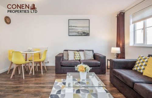 West Thurrock Apartment | Captivating 2-Bed Apartment in Grays