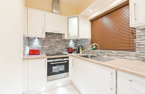 North Wall Apartment | Captivating 2-Bed Apartment in Dublin 1