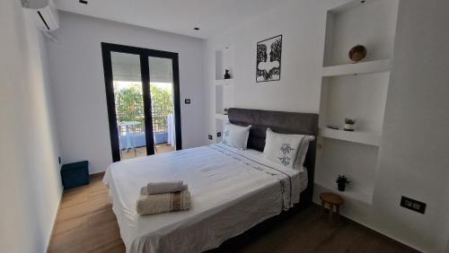 Les Berges du Lac Apartment | Captivating 2-Bed Apartment in Tunis