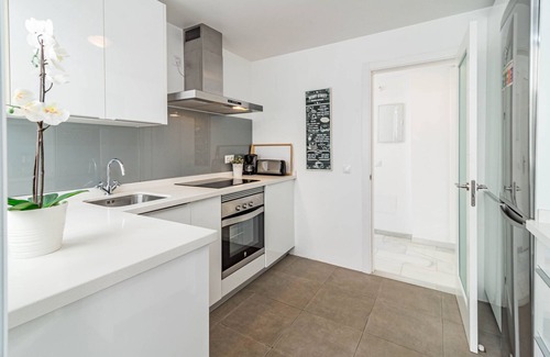 Nueva Andalucia Apartment | Captivating 2 Bedroom Apartment in popular Nueva Andalucia close to Centro Plaza
