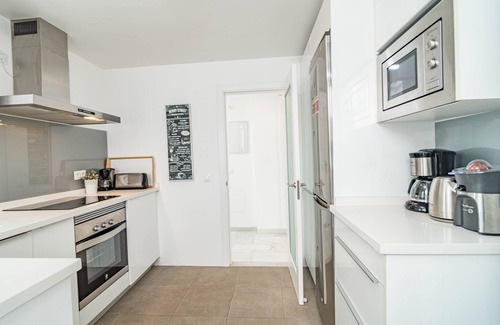 Nueva Andalucia Apartment | Captivating 2 Bedroom Apartment in popular Nueva Andalucia close to Centro Plaza