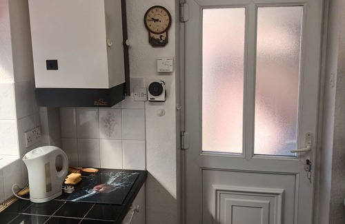 St Helens House | Captivating 3-Bed House in Saint Helens