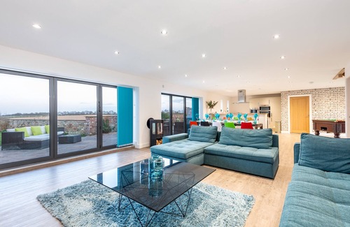 Lincoln Cabin | Captivating 4-bed House in Lincoln