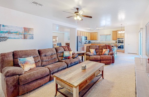 Black Horse House | Captivating desert home with private pool, game room, grill, backyard & W/D