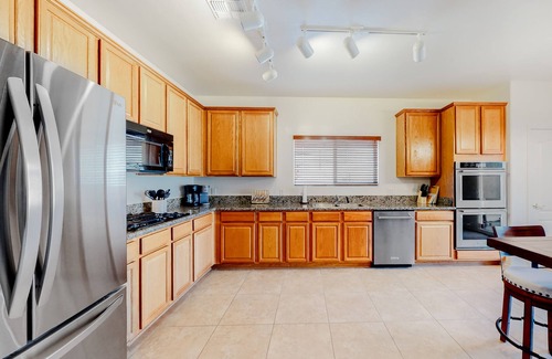 Black Horse House | Captivating desert home with private pool, game room, grill, backyard & W/D