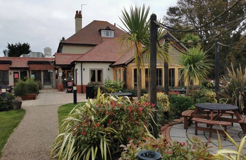Bridlington House | Captivatingly Stunning 2-bed Cabin in Bridlington