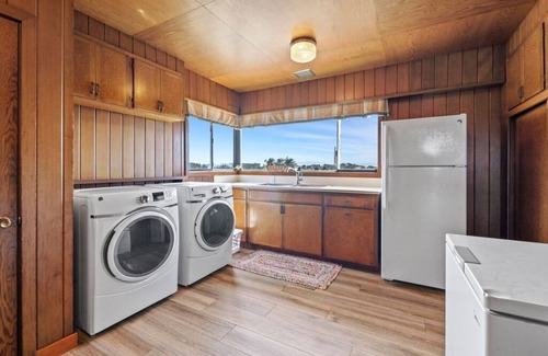 Moss Landing House | Capurro Ranch at Moss Landing - Moss Landing House - 5BR with cottage at Elkhorn Slough