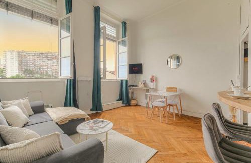 Margnolles - Rhone Apartment | Caractère et Charmant proche Tête d'Or
