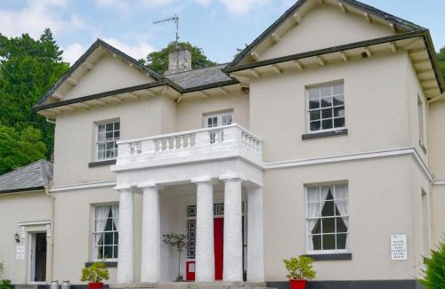 Liskeard House | Caradon Apt - Cv14