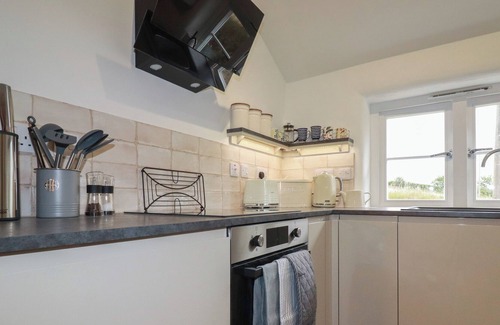 Liskeard Cottage | CARADON COTTAGE, romantic, with open fire in Pensilva
