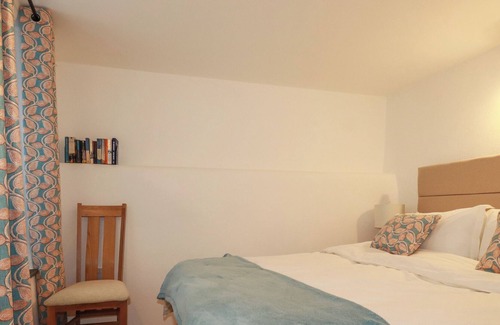 Liskeard Cottage | CARADON COTTAGE, romantic, with open fire in Pensilva