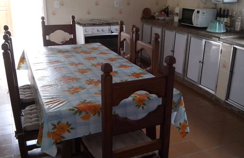 Praia das Palmeiras House | CARAGUATATUBA HOUSE WITH 4 BEDROOMS 5 MINUTES FROM PALMEIRAS BEACH, 5 FROM CIGARRA!