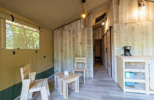 Saint-Martial-de-Nabirat RV Rental | Caravan 'Lodge 8 Personnes' with Shared Pool, Private Terrace and Wi-Fi