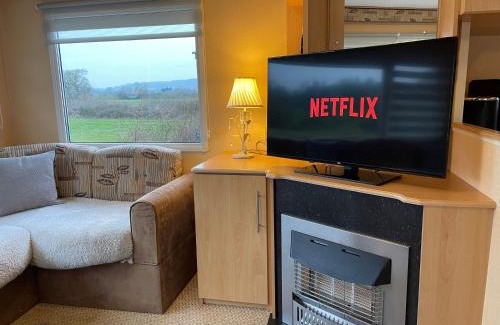 Forest of Dean House | Caravan 5 by The River Severn, dog friendly, great for contractors, walkers and fishing on the river