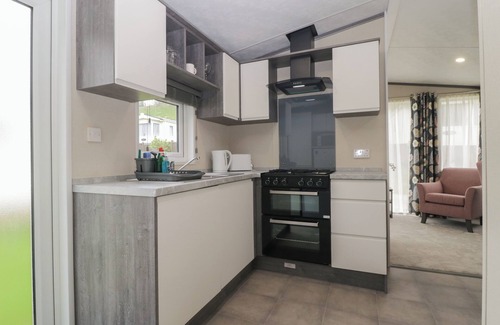 Plymouth Cottage | Caravan 7