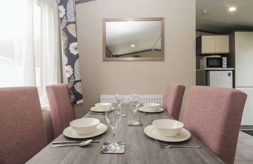 Plymouth Cottage | Caravan 7