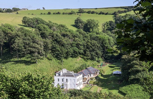 Plymouth Cottage | Caravan 7