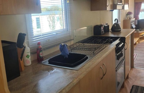 Borth Cabin | Caravan - Sleeps 6 & Pet Friendly