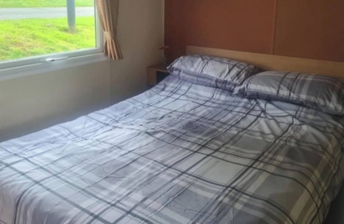 Borth Cabin | Caravan - Sleeps 6 & Pet Friendly