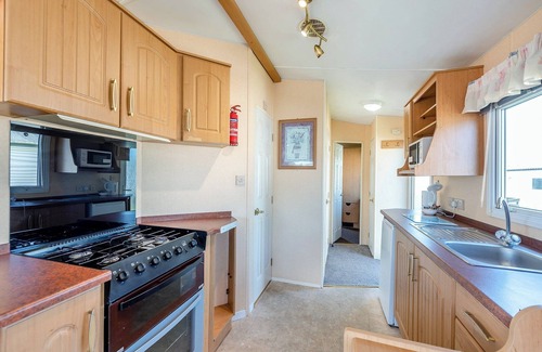 Bognor Regis House | Caravan with one double and one twin.