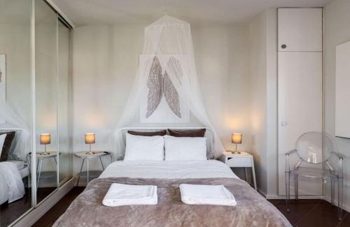 Cascais Apartment | Carcavelos Beach&Bike House (view, parking, wi-fi)