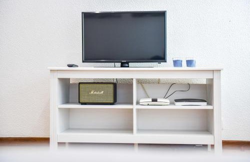 Carcavelos Apartment | Carcavelos Beach & Business by The Portuguese Butler