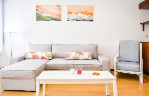 Carcavelos Apartment | Carcavelos Beach & Business by The Portuguese Butler