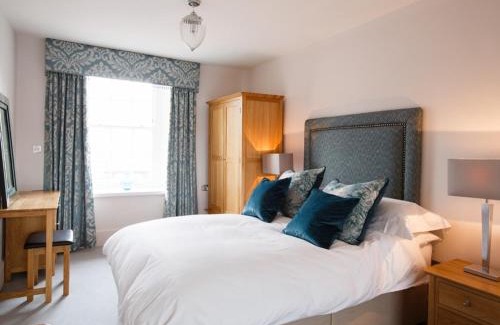 Cardigan House | Cardigan Castle