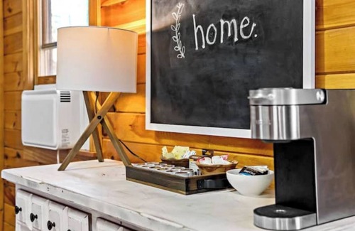 Marion Cabin | Cardinal's Nest, Cozy Mountain Cabin, Close to Lake James, Pet Friendly!