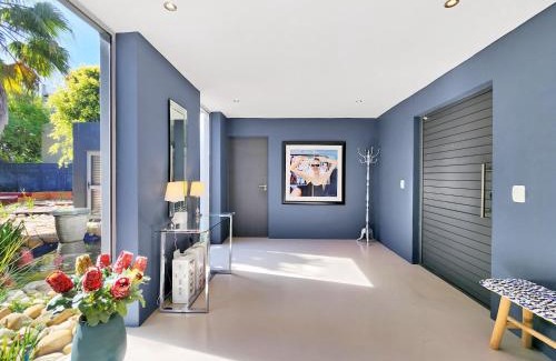 Sunset Beach House | Cardita - 3 Bedroom Double Volume Dream