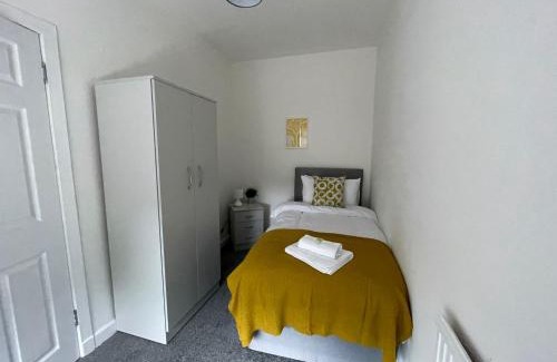 Glasgow House | Cardonald House