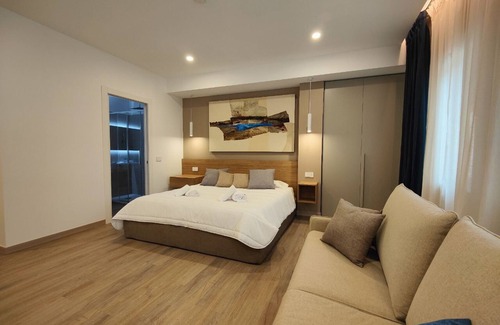 Oristano Historic Centre House | Carducci Art Guesthouse