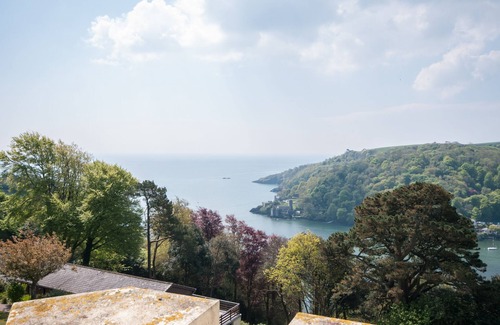 Dartmouth Apartment | Carew-Deluxe-Woodland view-2 Bed-Ensuite w. Bath