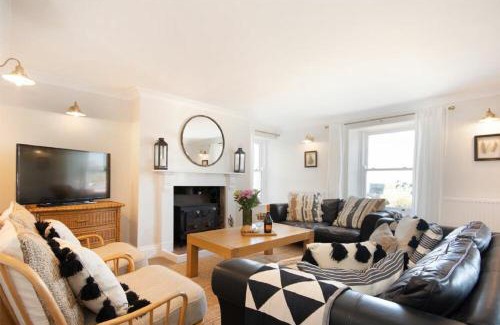 Craster House | Cargoes