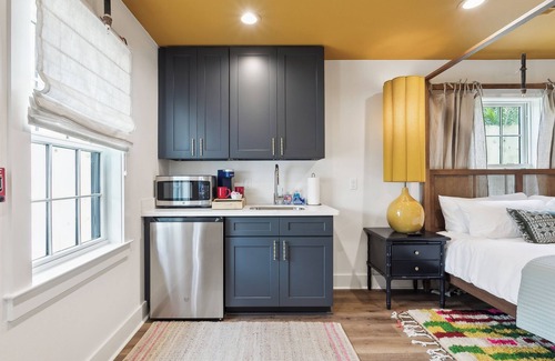 Faubourg Marigny Hotel | Caribbean Casita at Faubourg Orleans. King Suite with exterior private entrance.
